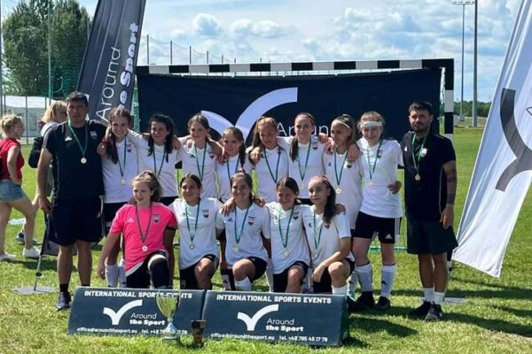 Ezüstös lányok a Balaton Trophy-n