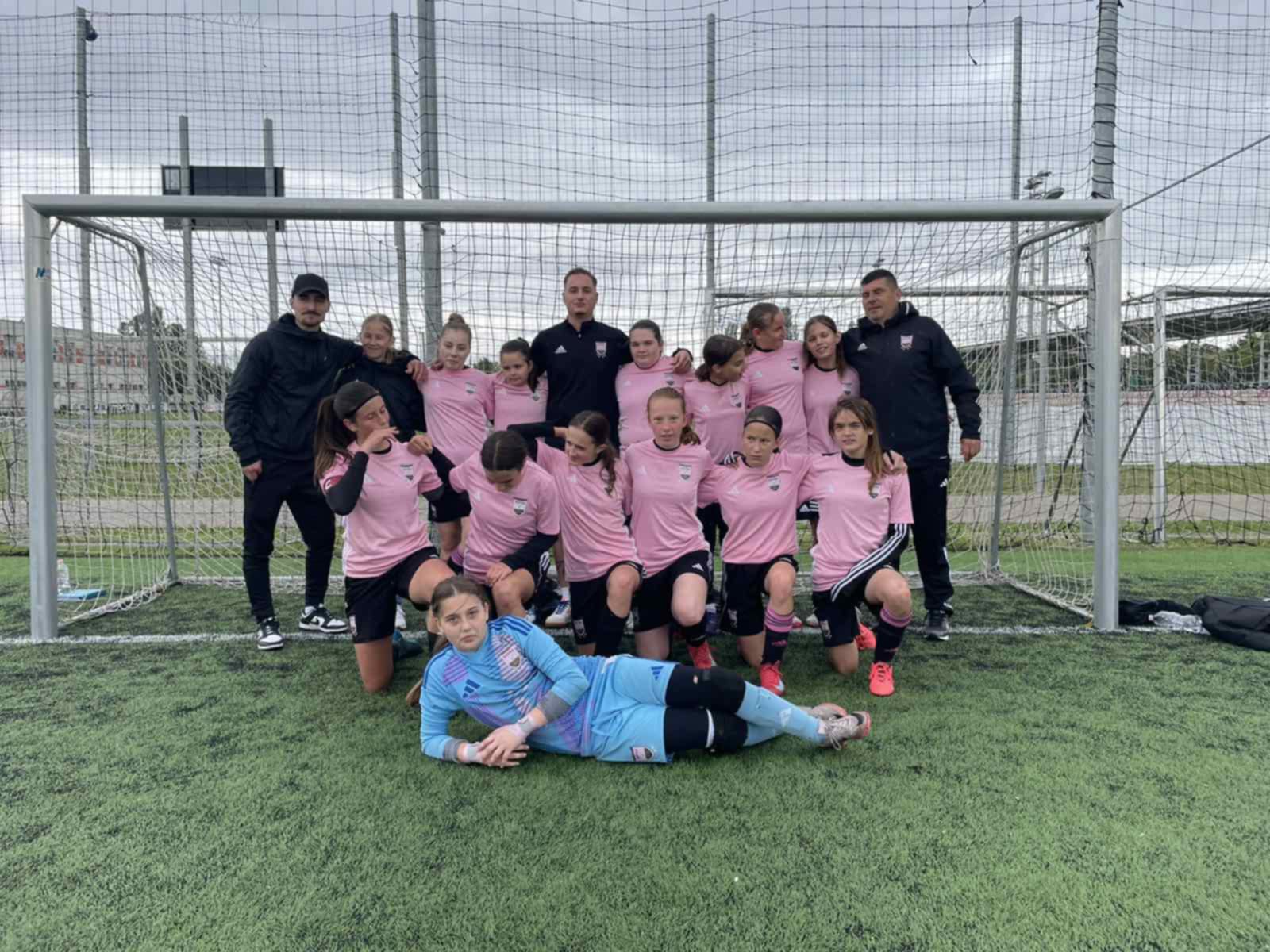 „Astra HFC U14 női foci csapat mérkőzik a Honvéd ellen”