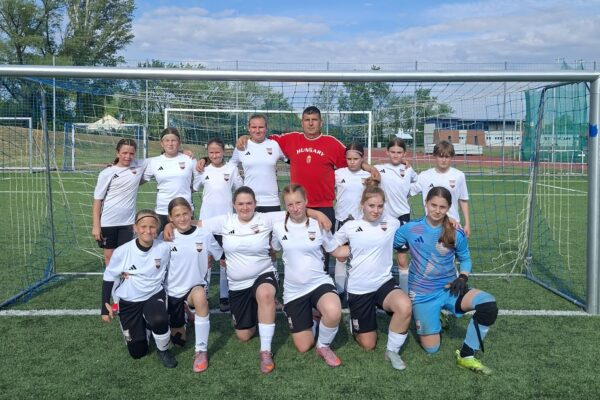 Astrahfc-U14-lany-csapat-leany-bajnoksag-leany-labdarugas-budapest